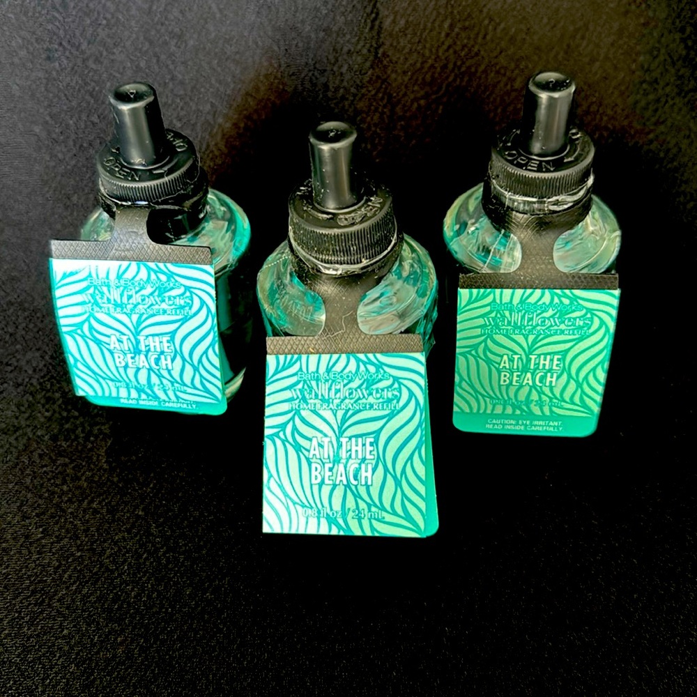 Bath & Body Works- Three Pure Wonder Wallflowers Refills. NWT